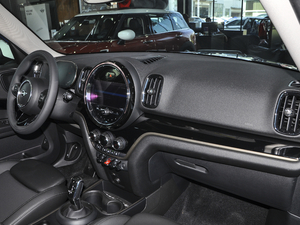2021款1.5T COOPER ALL4 中控区