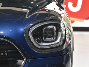 2021款1.5T COOPER ALL4 拉古纳蓝限量版  大灯