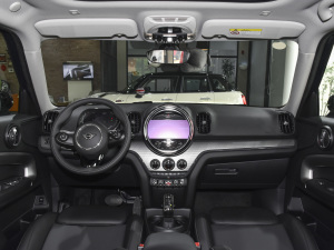 2021款1.5T COOPER ALL4 拉古纳蓝限量版  内饰全景