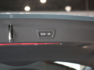 2021款2.0T COOPER S ALL4 拉古纳蓝限量版  空间座椅