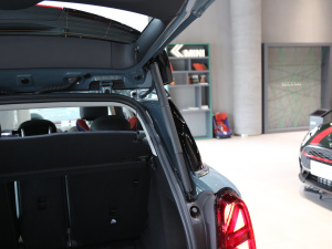 2021款2.0T COOPER S ALL4 拉古纳蓝限量版  空间座椅