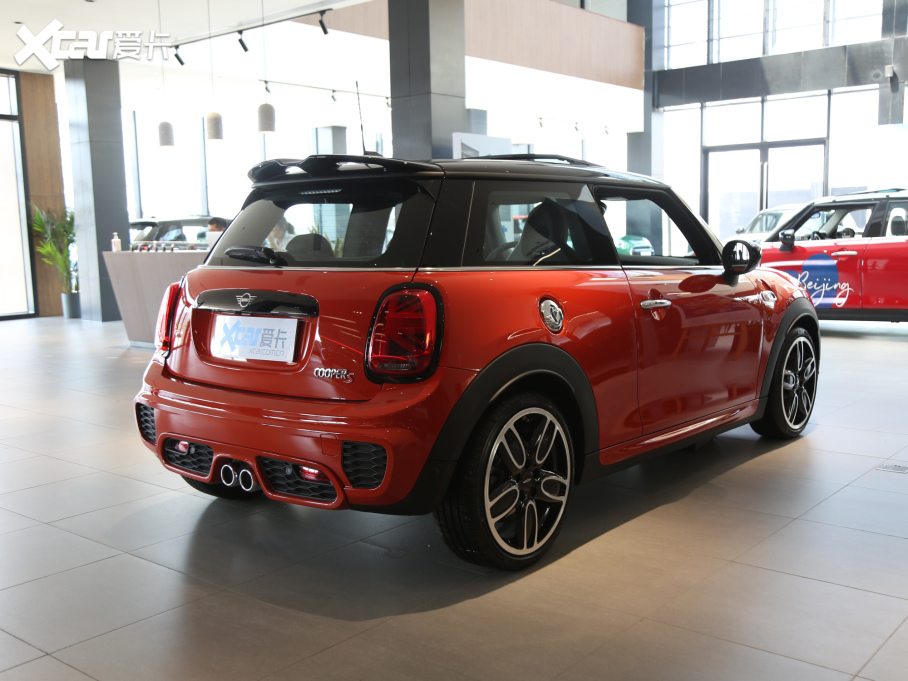 2021MINI T 2.0T COOPER S ذ