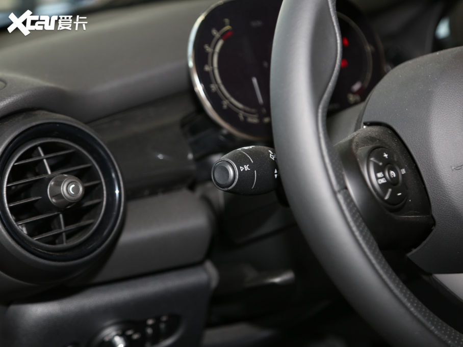 2021MINI T 2.0T COOPER S ذ