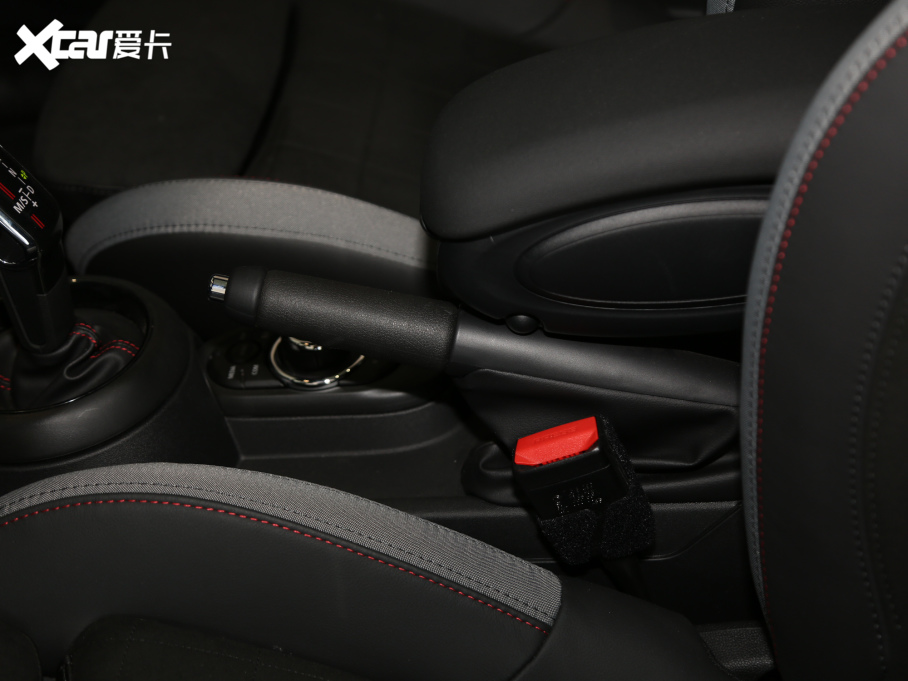 2021MINI T 2.0T COOPER S ذ