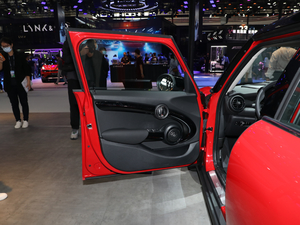 2021款五门版 1.5T COOPER 艺术家 驾驶位车门