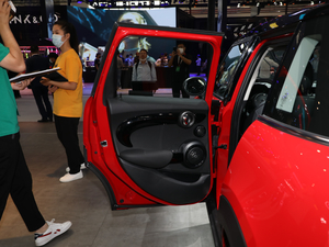 2021款五门版 1.5T COOPER 艺术家 左后车门