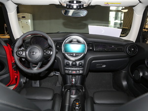2021款三门版 2.0T COOPER S 经典派 内饰全景