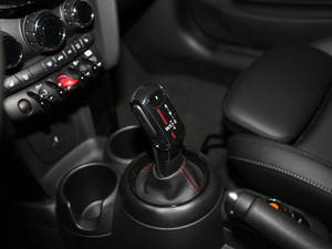 2021款三门版 2.0T COOPER S 经典派 换挡杆
