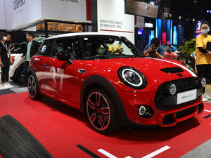 2021款2.0T COOPER S 叁柒号纪念版 整体外观