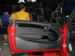 2021款2.0T COOPER S 叁柒号纪念版 驾驶位车门