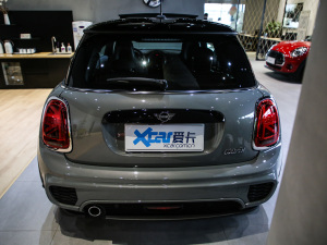 2021款三门版 1.5T COOPER 赛车手 正后	