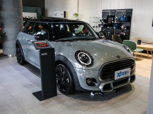 2021款三门版 1.5T COOPER 赛车手 整体外观