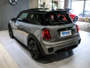 2021款三门版 1.5T COOPER 赛车手 左后45度