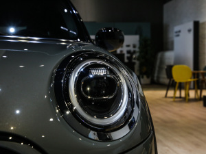 2021款三门版 1.5T COOPER 赛车手 大灯