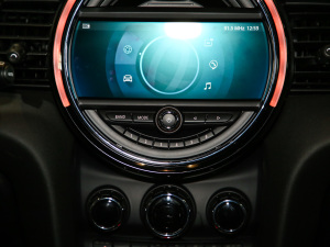 2021款三门版 1.5T COOPER 赛车手 音响调节