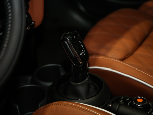 2021款五门版 1.5T COOPER 艺术家 换挡杆
