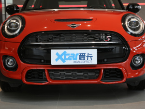 2021款三门版 2.0T COOPER S 典藏版 中网