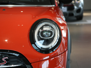 2021款三门版 2.0T COOPER S 典藏版 大灯