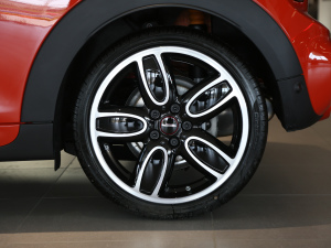 2021款三门版 2.0T COOPER S 典藏版 轮圈