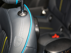 20212.0T COOPER S ˇg g