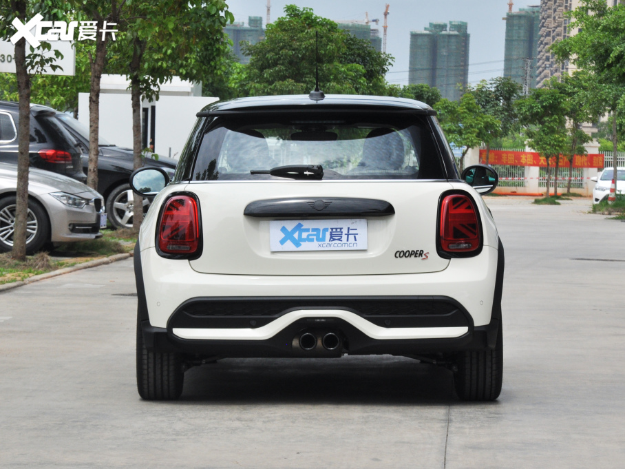 2022款MINI 三门版 2.0T COOPER S 经典派