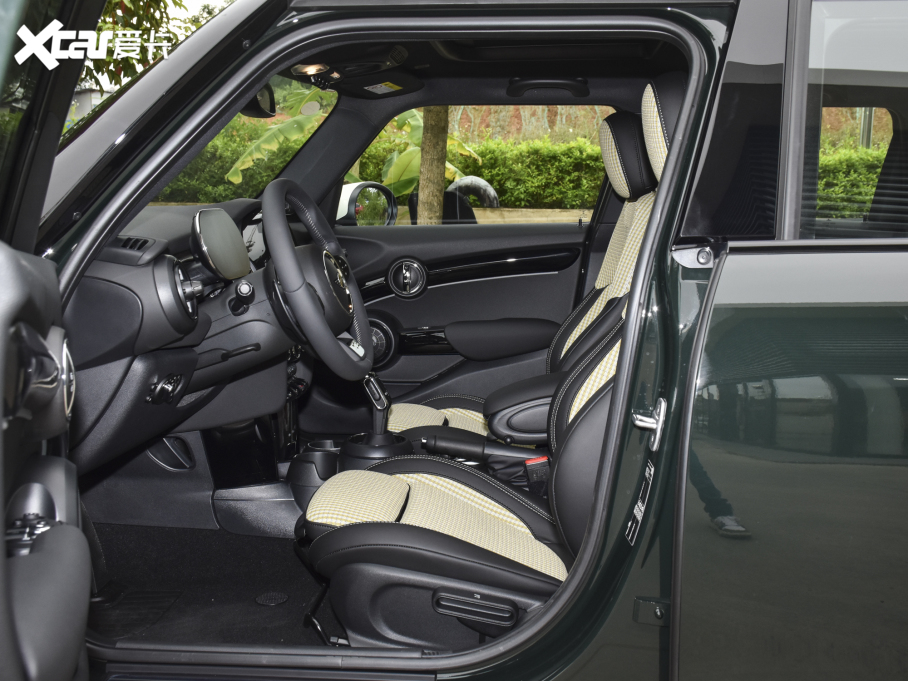 2022MINI 2.0T COOPER S ؄e T