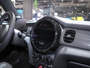 2022款三门版 2.0T COOPER S 艺术家 中控区