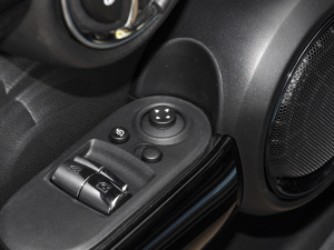 2022T 2.0T COOPER S  {܇ƅ^	