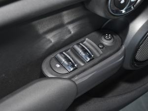 2022T 1.5T ONE {܇ƅ^	