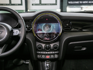 2022款五门版 1.5T COOPER 经典派  中控台