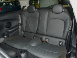 2022T 1.5T COOPER ˇg g