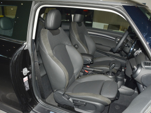 2022T 1.5T COOPER ˇg g