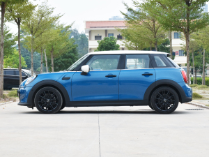 2022款改款 五门版 1.5T COOPER 艺术家 正侧（左）