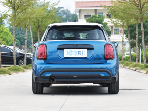 2022款改款 五门版 1.5T COOPER 艺术家 正后	