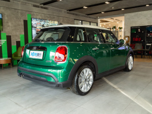 2022款改款 五门版 1.5T COOPER 经典派 右后45度