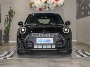 2022款五门版 1.5T COOPER 黑标特别版 正前
