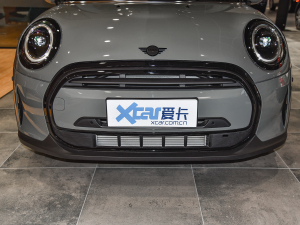 2022款五门版 1.5T Camden 限量版 中网