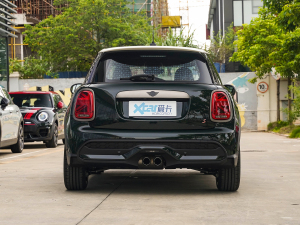 2022款2.0T COOPER S 执迷特别版 五门版 正后	