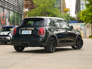 2022款2.0T COOPER S 执迷特别版 五门版 右后45度