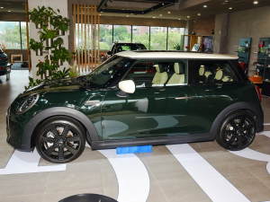 20222.0T COOPER S (zh)؄e (c)