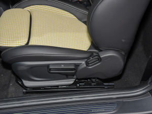 20222.0T COOPER S ؄e {{