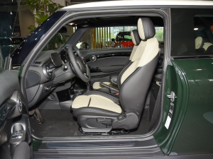 20222.0T COOPER S ؄e ǰſg