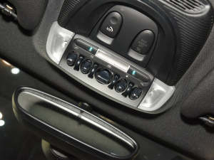 20222.0T COOPER S ؄e п؅^