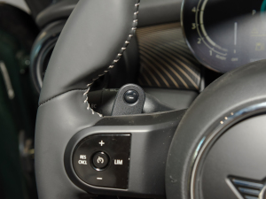 20222.0T COOPER S ؄e п؅^