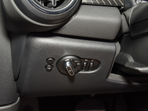 20222.0T COOPER S ؄e п؅^