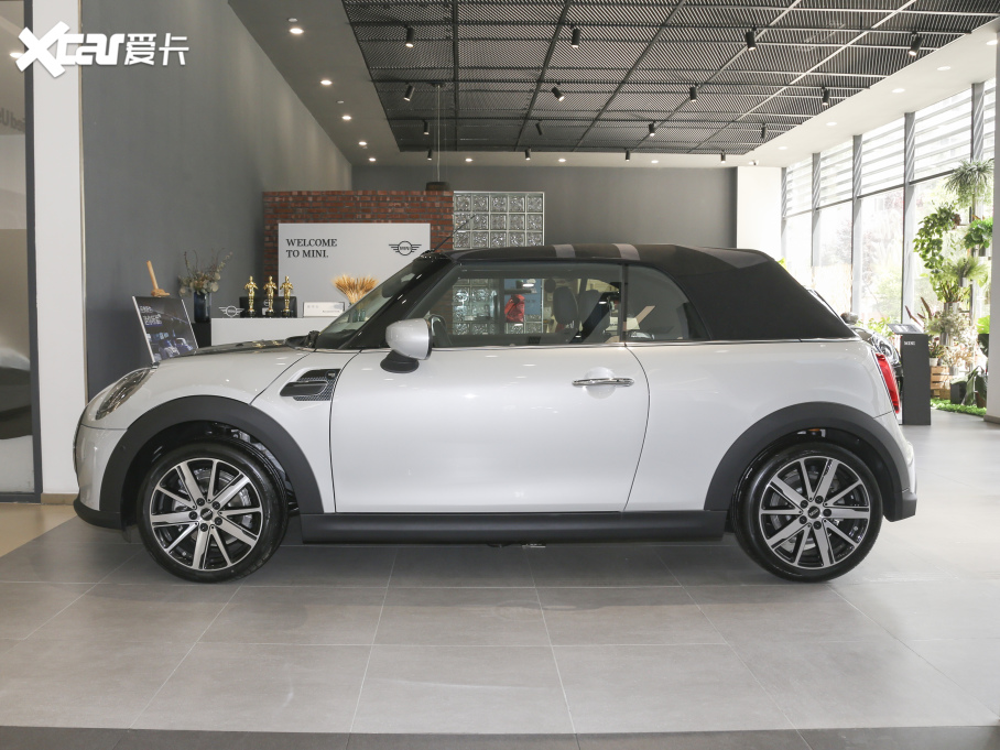 2022��MINI CABRIO 1.5T COOPER CABRIO Sidewalk 
