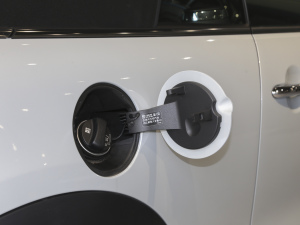 20221.5T COOPER CABRIO Sidewalk  w