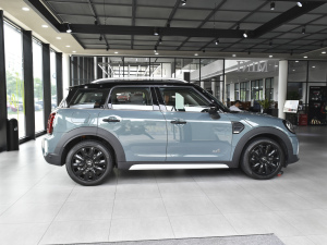 2022款1.5T COOPER ALL4 鉴赏家 整体外观
