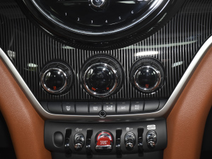 20221.5T COOPER ALL4 bp {{