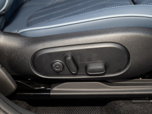 2022Ŀ 1.5T COOPER ALL4 bp g